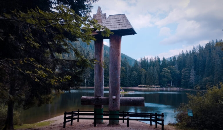 Korlátozzák a turisták belépését a Szinevéri Nemzeti Park egyes területeire