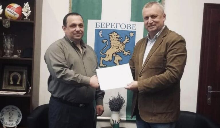 A beregszászi ukrán líceum tanára kapta a Drávai Gizella-díjat