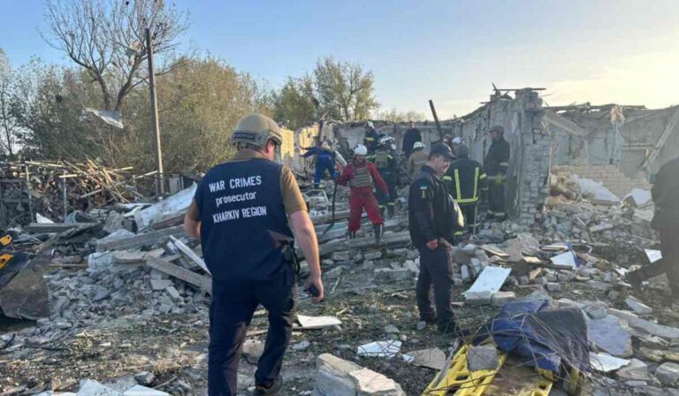 Közel 60 ember vesztette életét egy Harkiv megyei támadásban