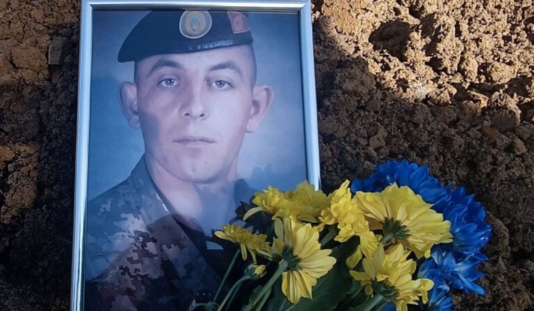 29 éves katonát temettek el Újszemerén