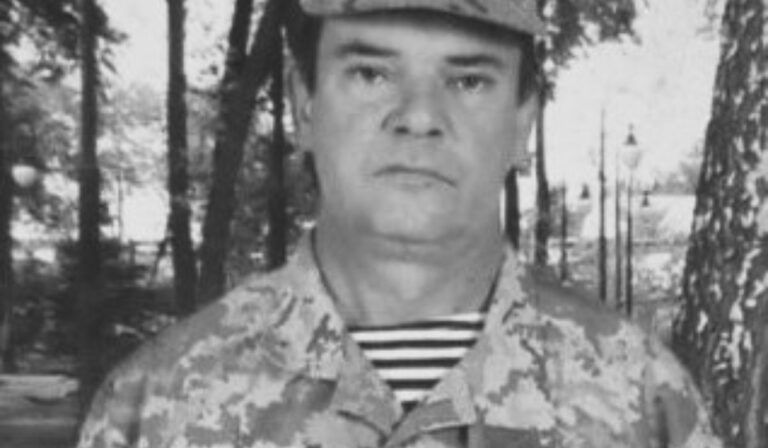 Gyászol Magyarkomját