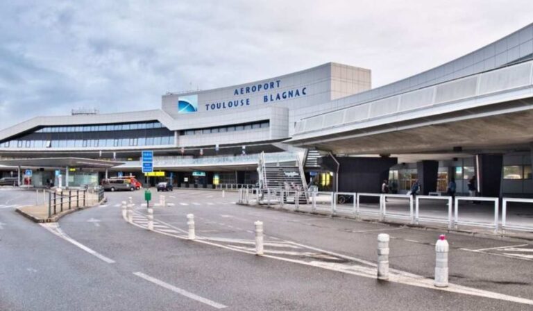 Bombariadó: több mint tíz nagy repülőteret evakuáltak Franciaországban