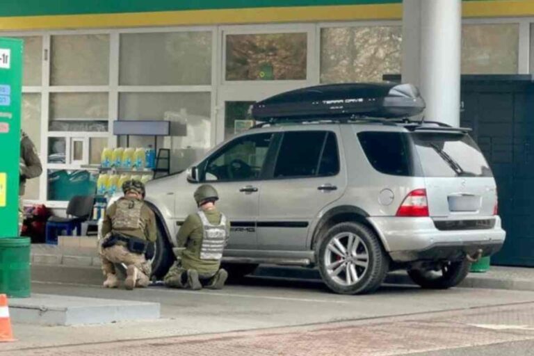Bombariadó egy ungvári benzinkúton