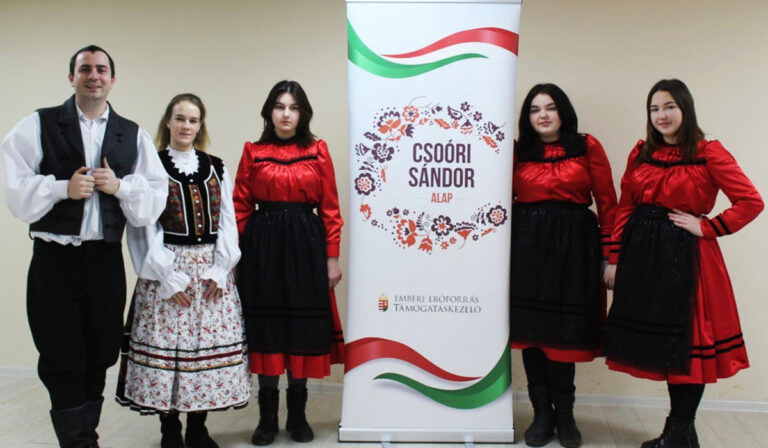 A Tulipán hagyományőrző néptánccsoportjainak köszönetnyilvánítása