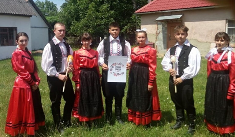A Kisbégányi Klub hagyományőrző csoportjainak köszönetnyilvánítása