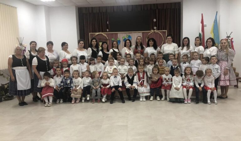 Óvodások szüreti mulatsága a Kaszonyi kistérségben