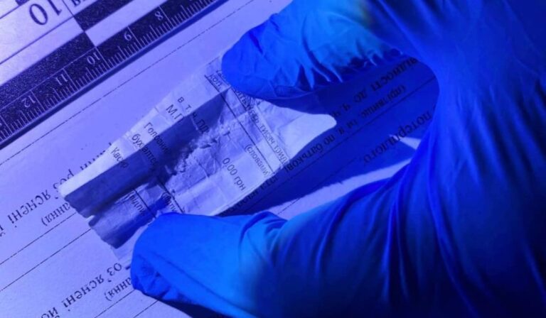 Kábítószert találtak egy járókelőnél Ungváron