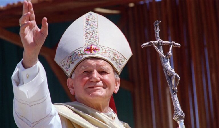 Ma van szent II. János Pál pápa liturgikus emléknapja