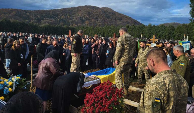 Katonatemetés Dolhán