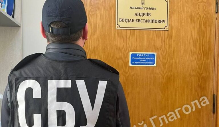 Házkutatást tartott az SZBU Ungvár polgármesterének hivatalában