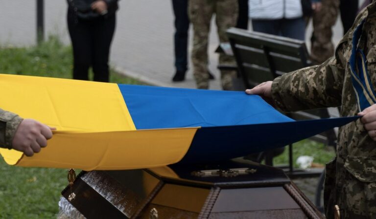 Eltemették Mihajlo Suhát