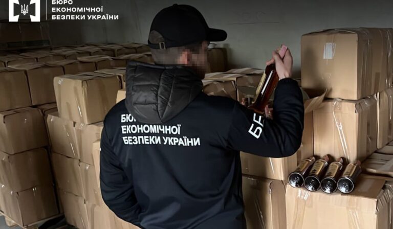 Hamisított alkoholt találtak egy raktárban Kárpátalján