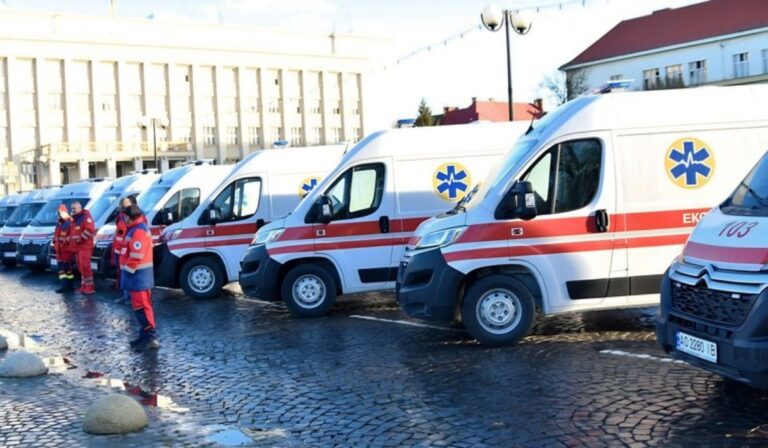 Закарпаття отримало 10 нових автомобілів швидкої допомоги