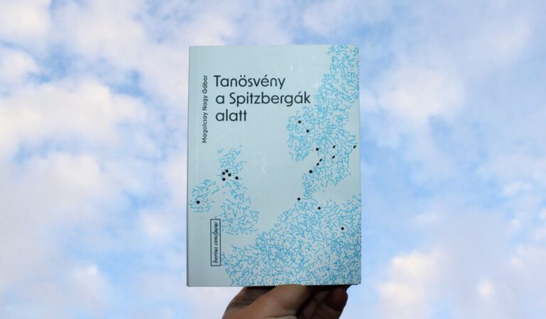 Tanösvény a Spitzbergák alatt