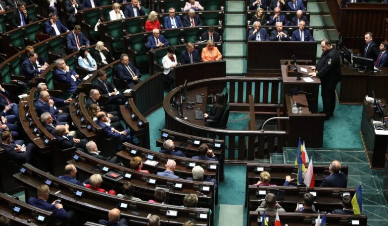Sztefancsuk: húsz jelenlegi képviselő volt katona