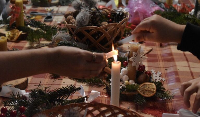 Advent és gyertyaláng – ünnepváró foglalkozás a Nagyberegi Tájházban