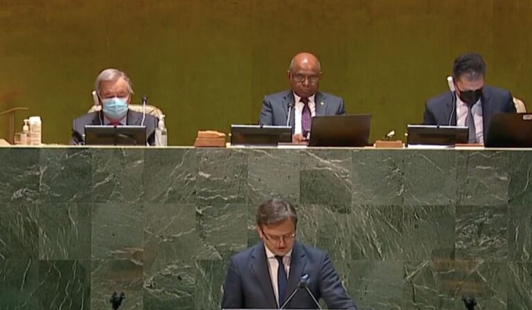 Kuleba kapja meg Kissinger helyét a WORLD.MINDS Alapítványban