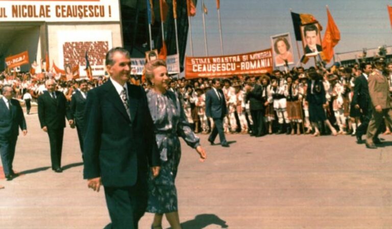 Alig néhány óra alatt ítélt a bíróság a Ceaușescu-házaspár fölött
