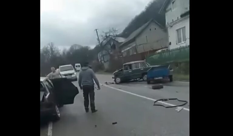 Két személyautó ütközött össze a Beregszászi járásban