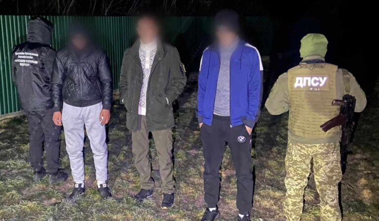 Tizenkét határsértőt tartóztattak fel az ukrán-magyar határszakaszon