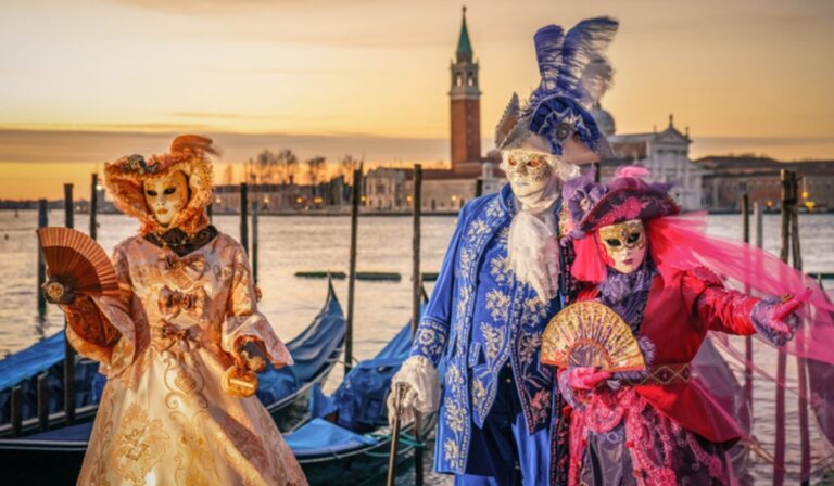 Egymillió látogatót várnak a szombaton kezdődő velencei karneválra