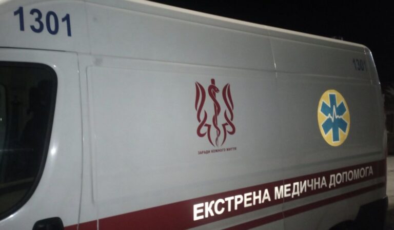 Szánkón és hordágyon vittek egy beteget a mentőig Kárpátalján