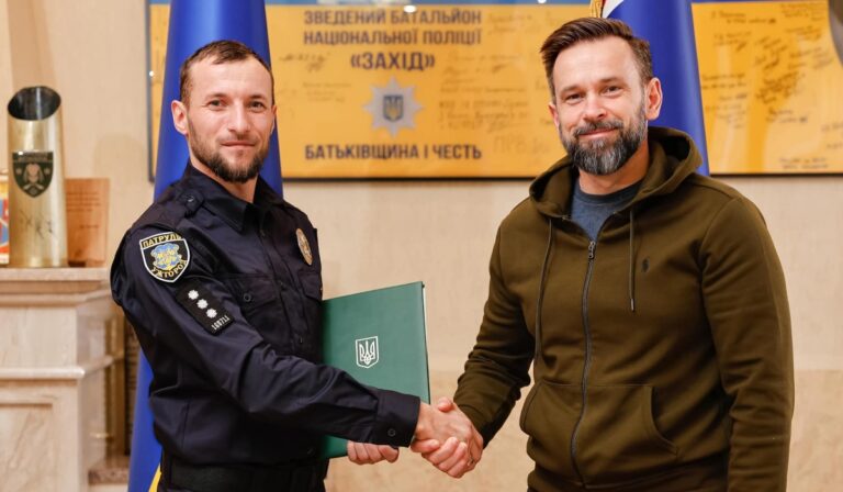 Kitüntették azt a rendőrt, aki megmentett egy férfit a vízbefulladástól