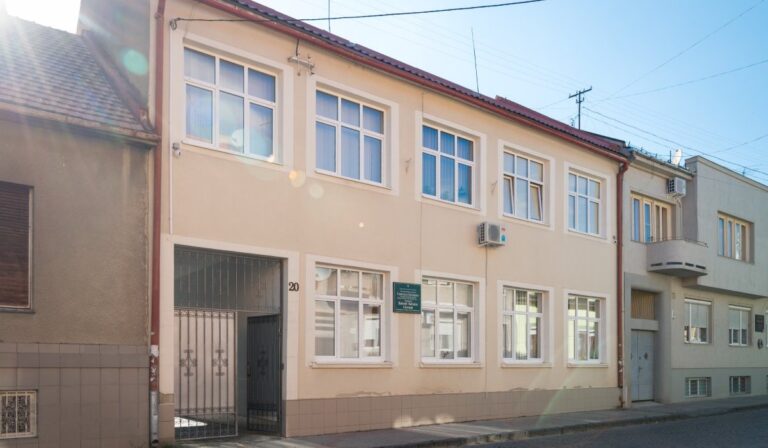 A Munkácsi Szent István Líceum felvételt hirdet a 8., 9. és 10. osztályba