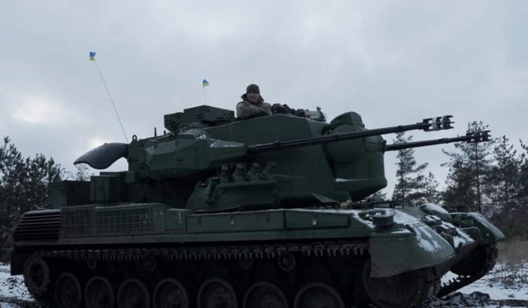 ukrán katona tankban