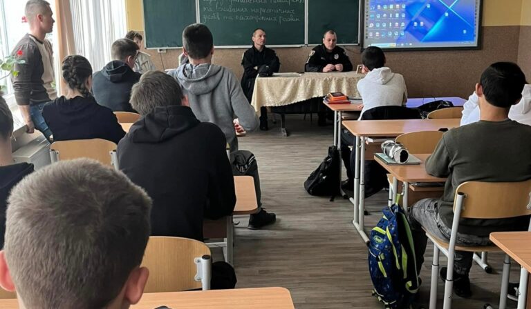 A kábítószer veszélyeire hívták fel a figyelmet a Nagyberegi Középiskolában