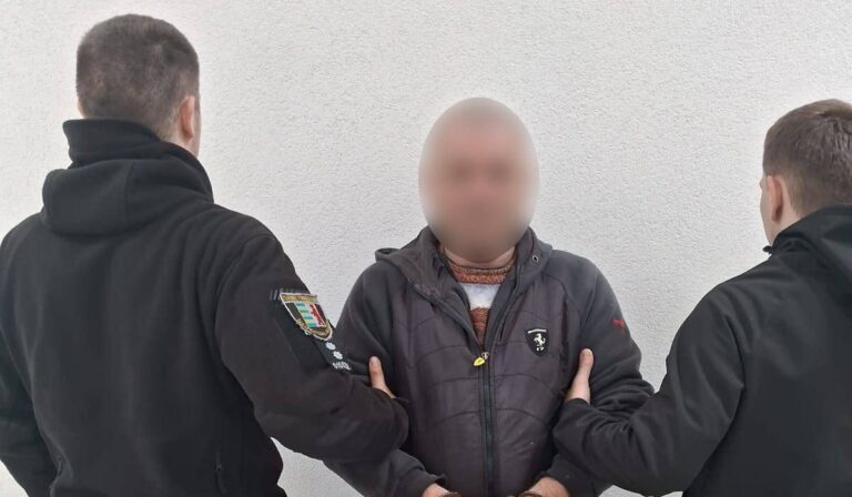 Kirabolta falubelijét egy ittas férfi a Técsői járásban