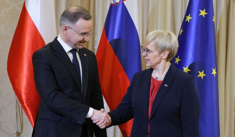 Szlovénia és Lengyelország elkötelezett Ukrajna békéje mellett