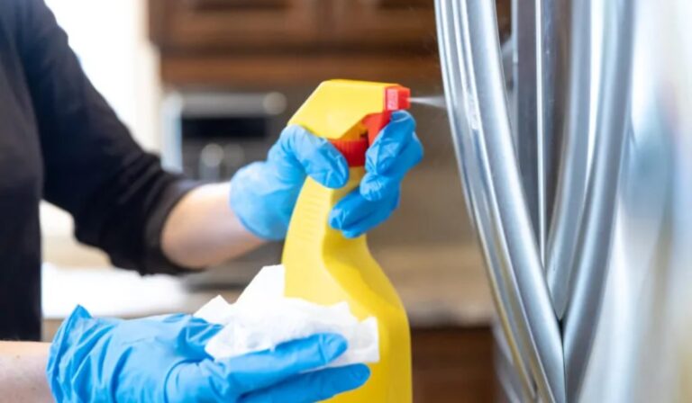 Ilyen gyakran kell takarítani a hűtőt