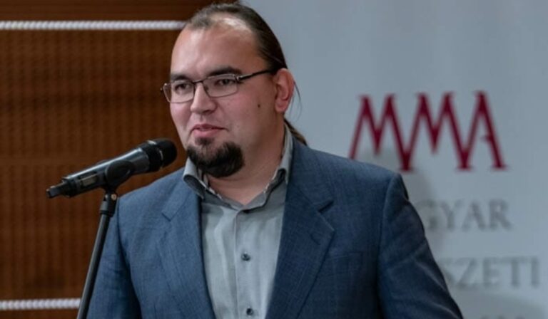 Marcsák Gergely: Víztükör