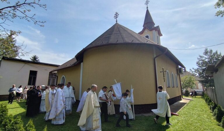 Tízéves a tiszakeresztúri görögkatolikus templom