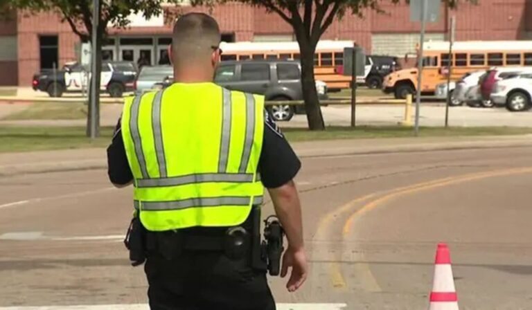 Iskolai lövöldözés Texasban