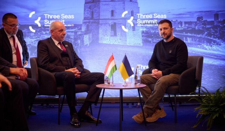 A magyar köztársasági elnökkel találkozott Zelenszkij