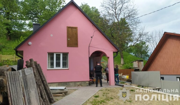 Harmincezer hrivnyát loptak el egy rahói nőtől