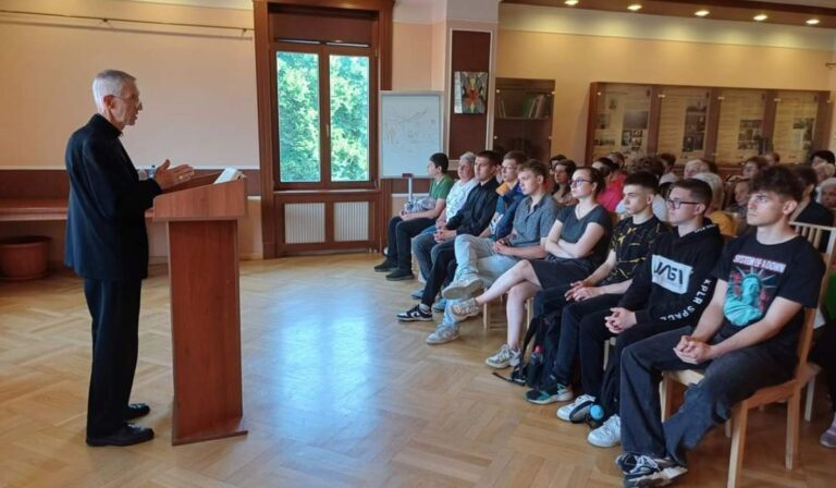 Májusi lelki nap a Beregszászi Szent Anna Karitász szervezésében