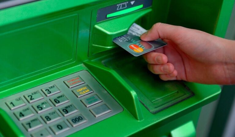 Ukrajnában a lakossági betétek meghaladták az 1,3 billió hrivnyát
