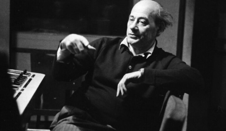Tamási Áron