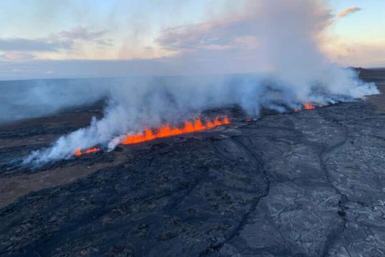Több hónap nyugalom után ismét kitört a Kilauea vulkán Hawaiin