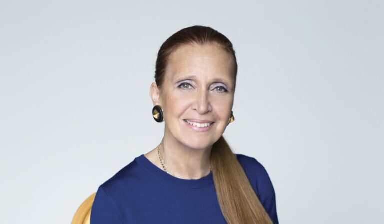 Milliók rajonganak Danielle Steel könyveiért