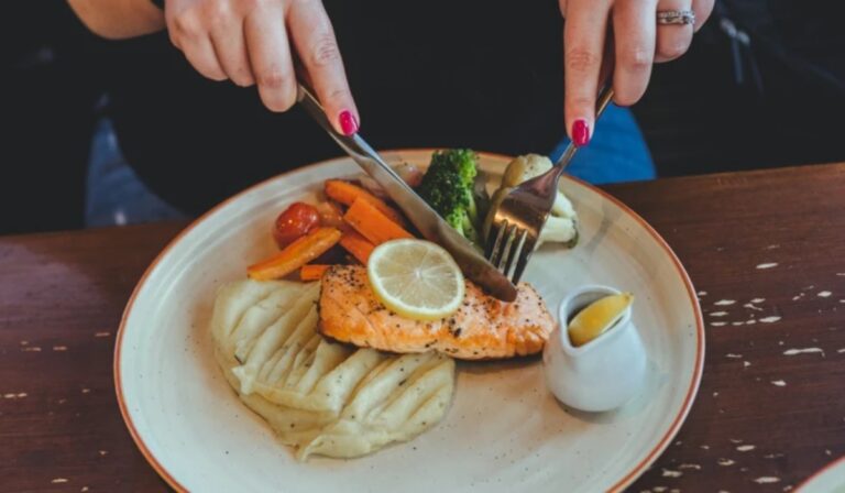 Ételmérgezés nyáron: hogyan védekezzünk ellene?