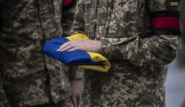 Több mint 250 elesett katona holttestét szállították haza Ukrajnába