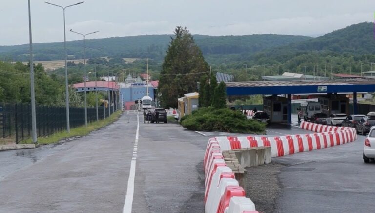 Felújították az Ungvár-Felsőnémeti határátkelő egy részét