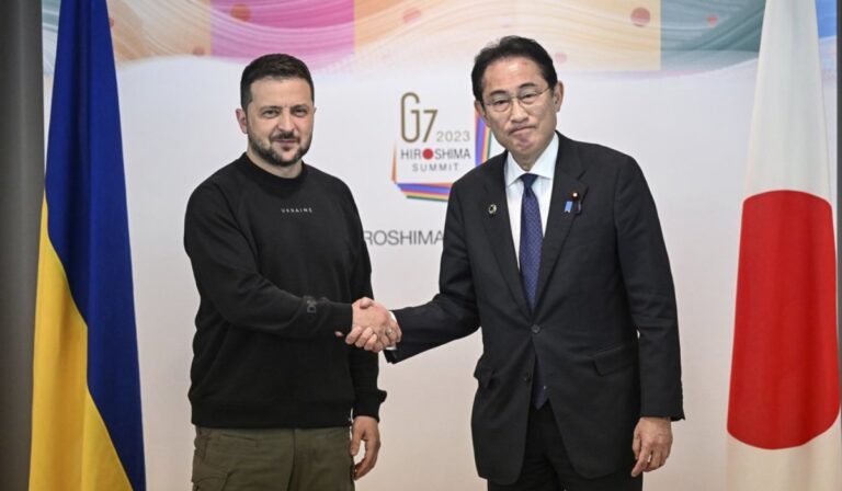 Japán 10 éves támogatási megállapodást köt Ukrajnával
