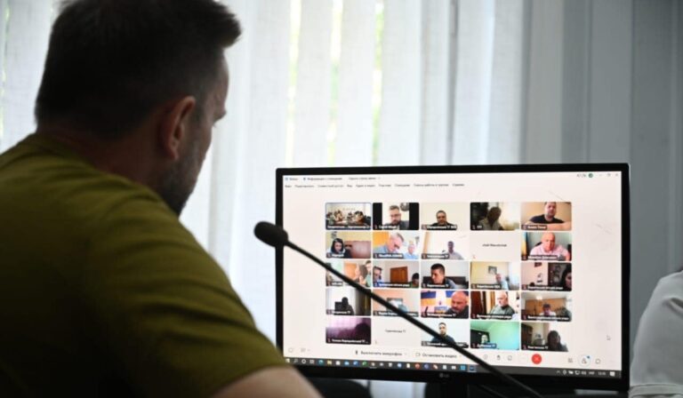 Online vita a vállalkozók számára