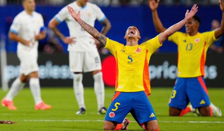 Copa América: Uruguay-t kiejtve döntős Kolumbia