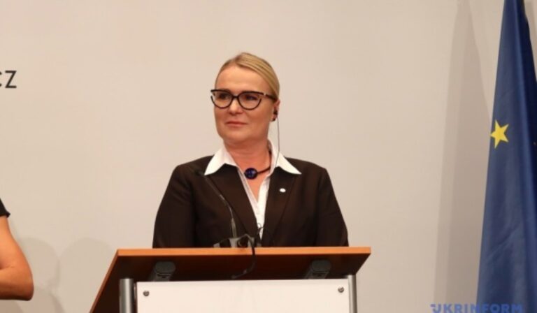 Ukrajnában tett látogatást a cseh védelmi miniszter